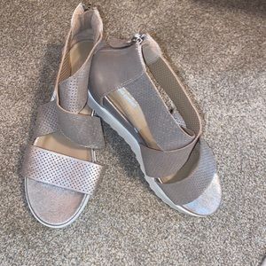 Woman shoes very confort